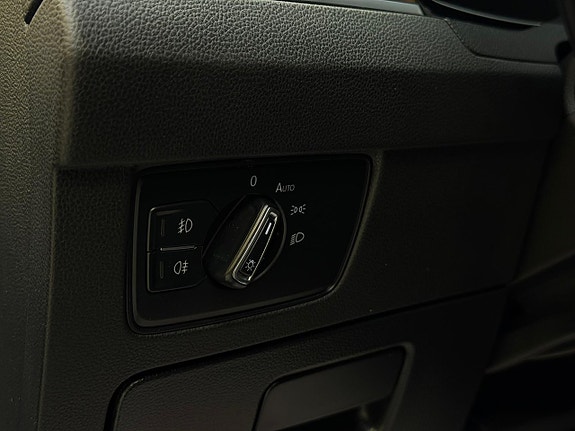 Volkswagen Passat Alltrack 16 of 23