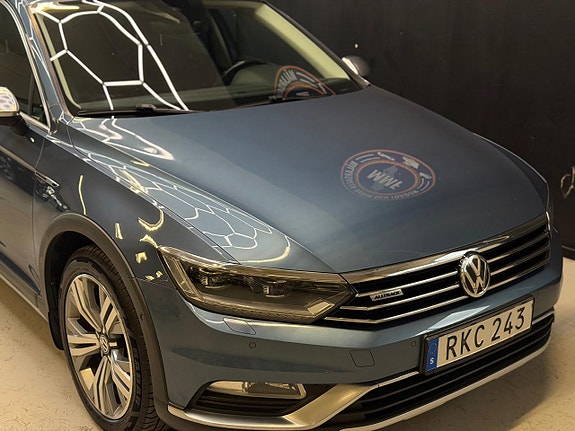 Volkswagen Passat Alltrack 6 of 23