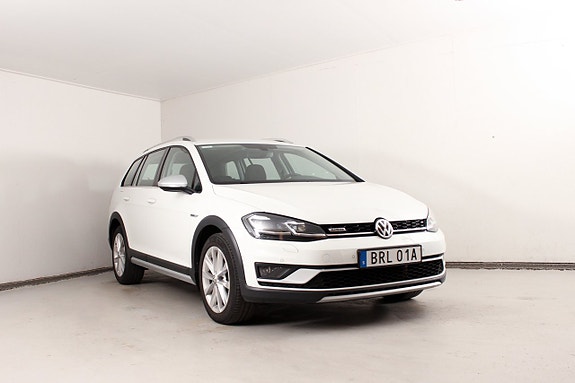 Volkswagen Golf Alltrack 4 of 5