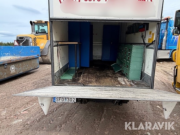 Skåpbil Volkswagen Crafter med bakgavellift 4 of 5