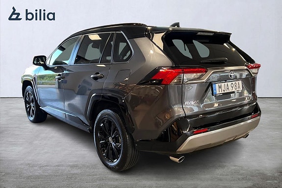 Toyota RAV4 2 of 5