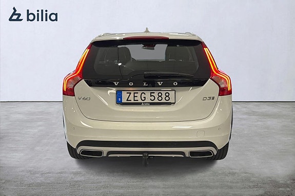 Volvo V60 Cross Country 5 of 5