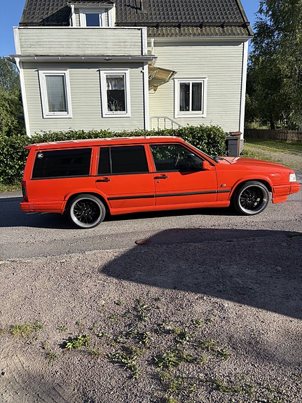 Volvo 740 2 of 8