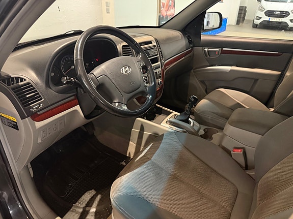 Hyundai Santa Fe 11 of 17