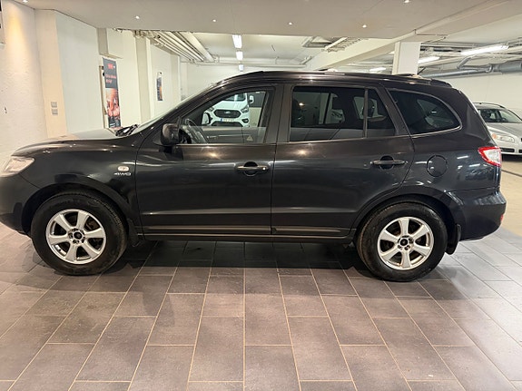 Hyundai Santa Fe 9 of 17