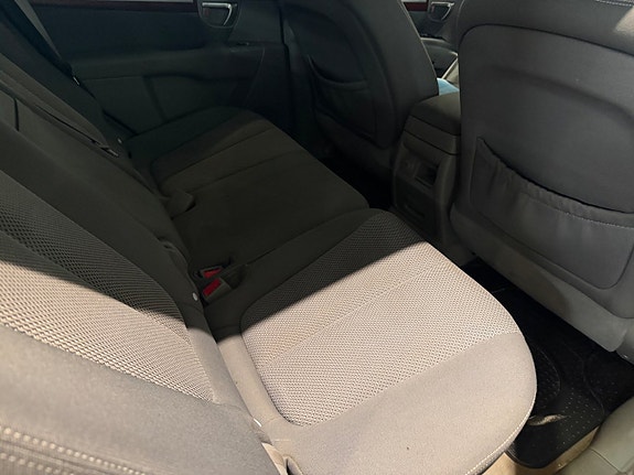 Hyundai Santa Fe 10 of 17