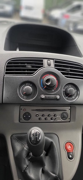 Renault Kangoo Express 9 of 15