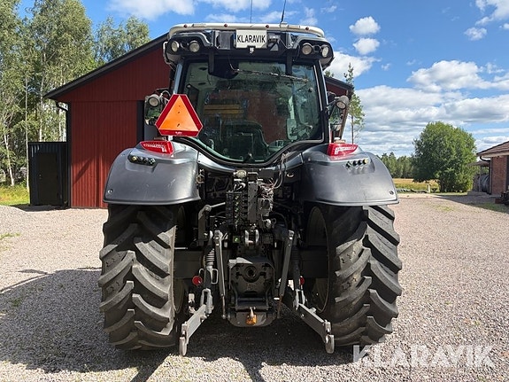 Traktor Valtra N154E Steglös med Frontlastare 4 of 5