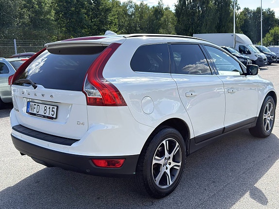 Volvo XC60 4 of 5
