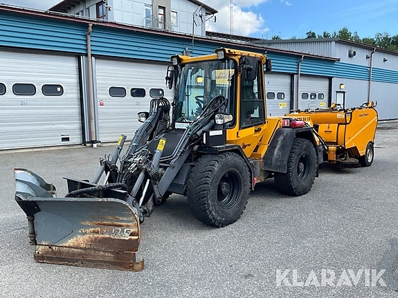 Hjullastare LM Trac 586 med sopmaskin, vikplo