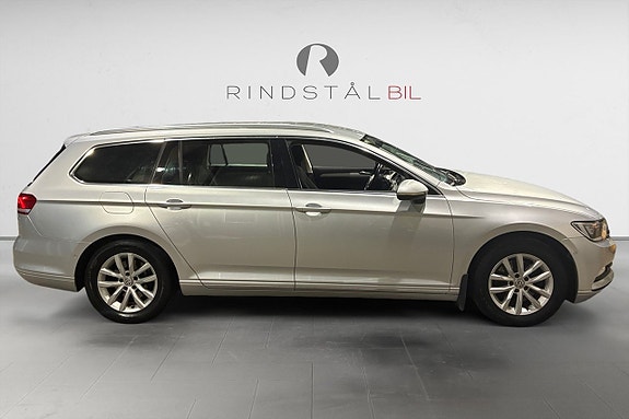 Volkswagen Passat 8 of 17