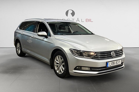 Volkswagen Passat 9 of 17