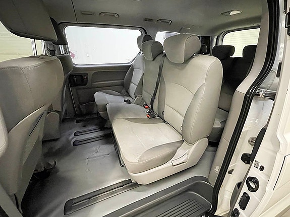 Hyundai H-1 5 of 8