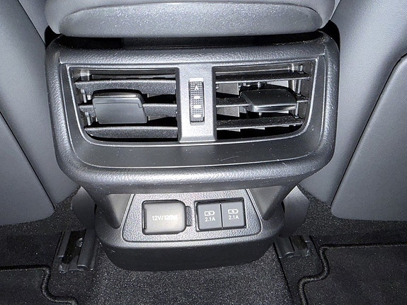 Lexus ES300h 23 of 24