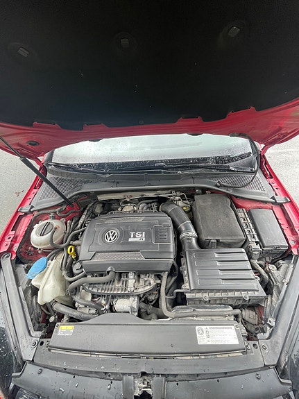 Volkswagen Golf VII 10 of 15
