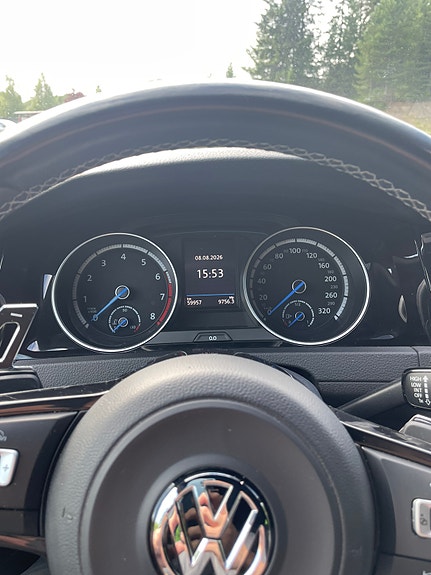 Volkswagen Golf VII 11 of 15