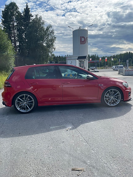 Volkswagen Golf VII 6 of 15