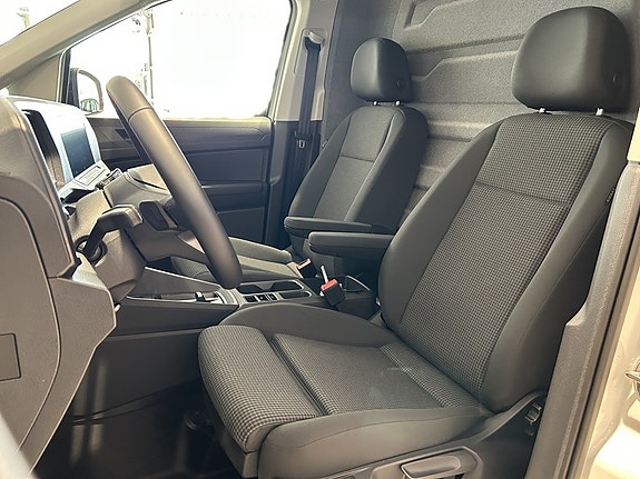 Volkswagen Caddy Maxi 13 of 23