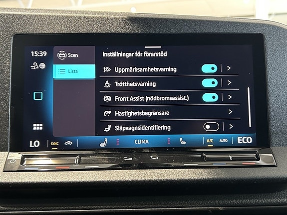 Volkswagen Caddy Maxi 18 of 23