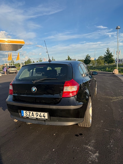 BMW 118d 6 of 9