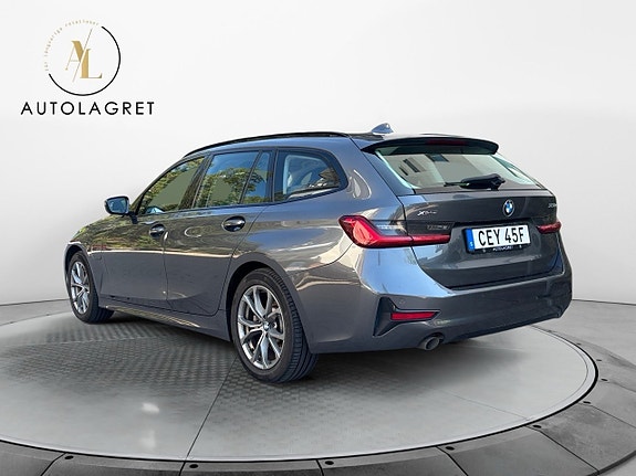 BMW 330e 3 of 5