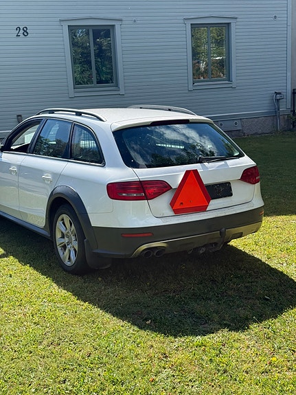 Audi A4 allroad 3 of 6