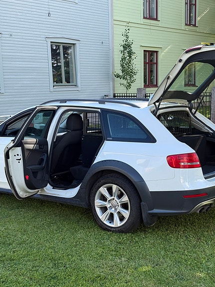 Audi A4 allroad 4 of 6