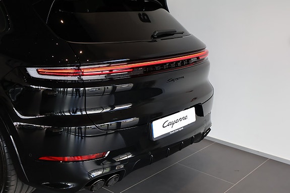 Porsche Cayenne 14 of 14