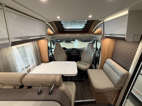 Adria Matrix Plus 670 SC *ALDE*Taksäng*Queenbed* 8 of 18