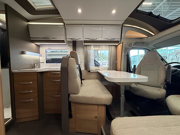 Adria Matrix Plus 670 SC *ALDE*Taksäng*Queenbed* 7 of 18