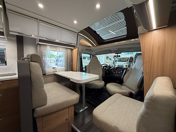 Adria Matrix Plus 670 SC *ALDE*Taksäng*Queenbed* 6 of 18