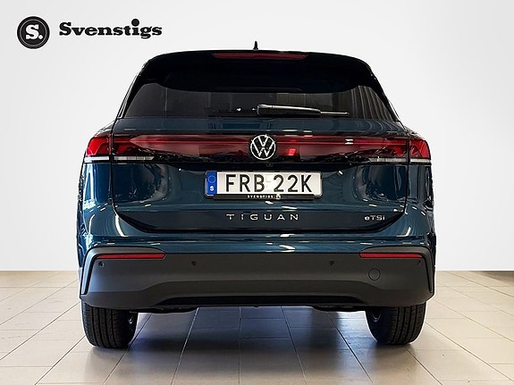 Volkswagen Tiguan 4 of 12