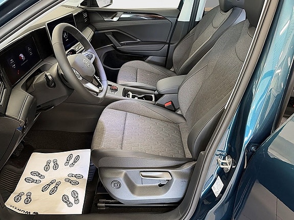 Volkswagen Tiguan 7 of 12