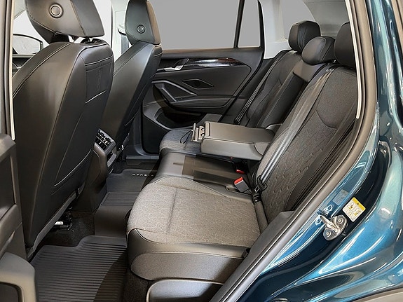 Volkswagen Tiguan 10 of 12