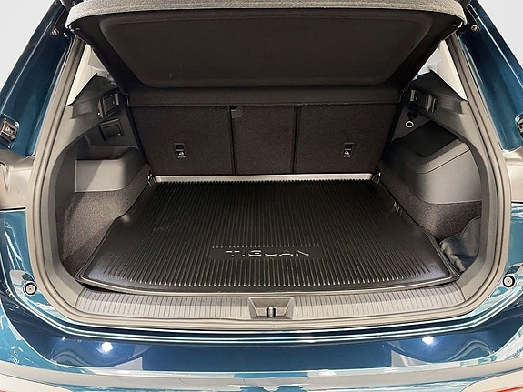 Volkswagen Tiguan 9 of 12