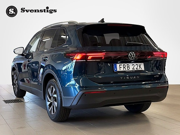 Volkswagen Tiguan 3 of 12