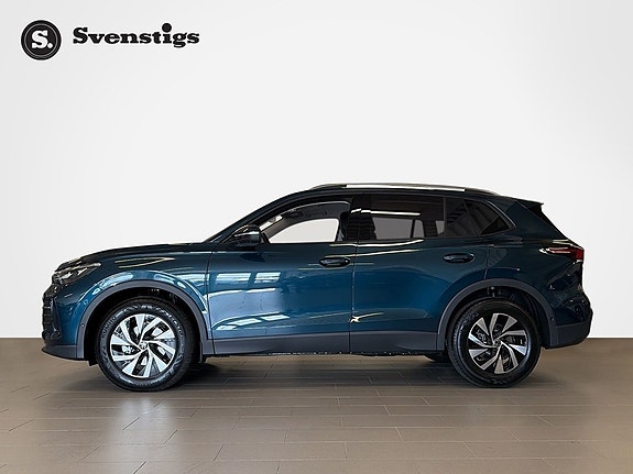 Volkswagen Tiguan 2 of 12