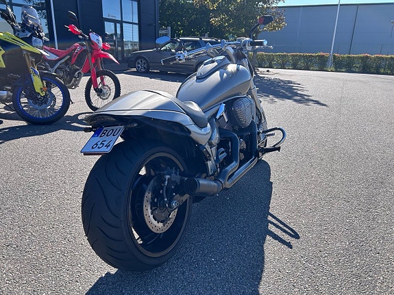 Suzuki VZR1800 Intruder 5 of 6