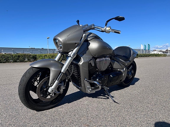 Suzuki VZR1800 Intruder 3 of 6