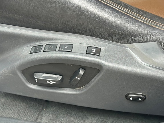 Volvo XC60 15 of 18