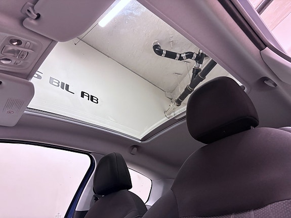 Peugeot 208 5 of 5