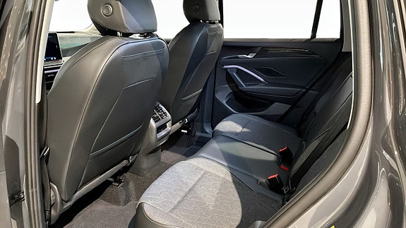 Volkswagen Tiguan 11 of 12
