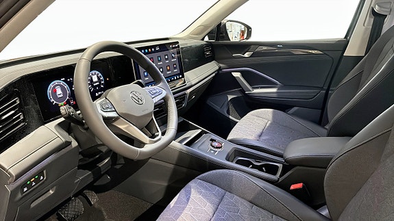 Volkswagen Tiguan 7 of 12