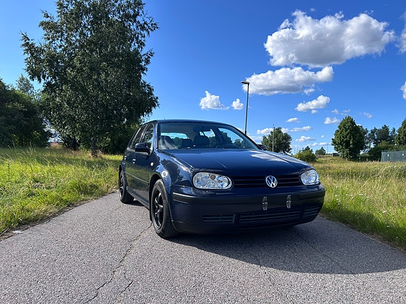 Volkswagen Golf IV 2 of 5
