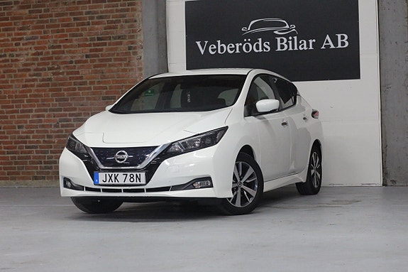 Nissan Leaf 2 of 5