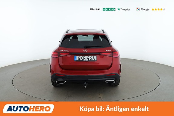 Mercedes-Benz GLC300 de 4 of 5