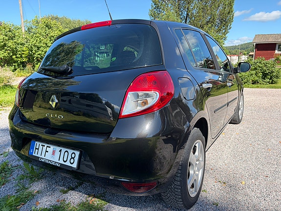 Renault Clio 2 of 4