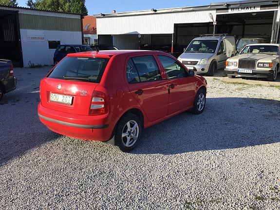 Skoda Fabia 3 of 5