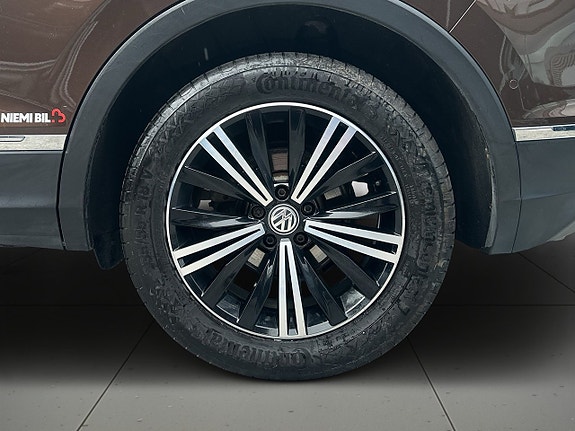 Volkswagen Tiguan 14 of 18