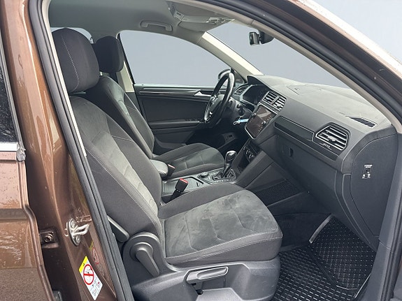 Volkswagen Tiguan 10 of 18